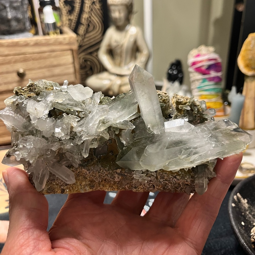 Chlorite Included Faded Quartz Cluster